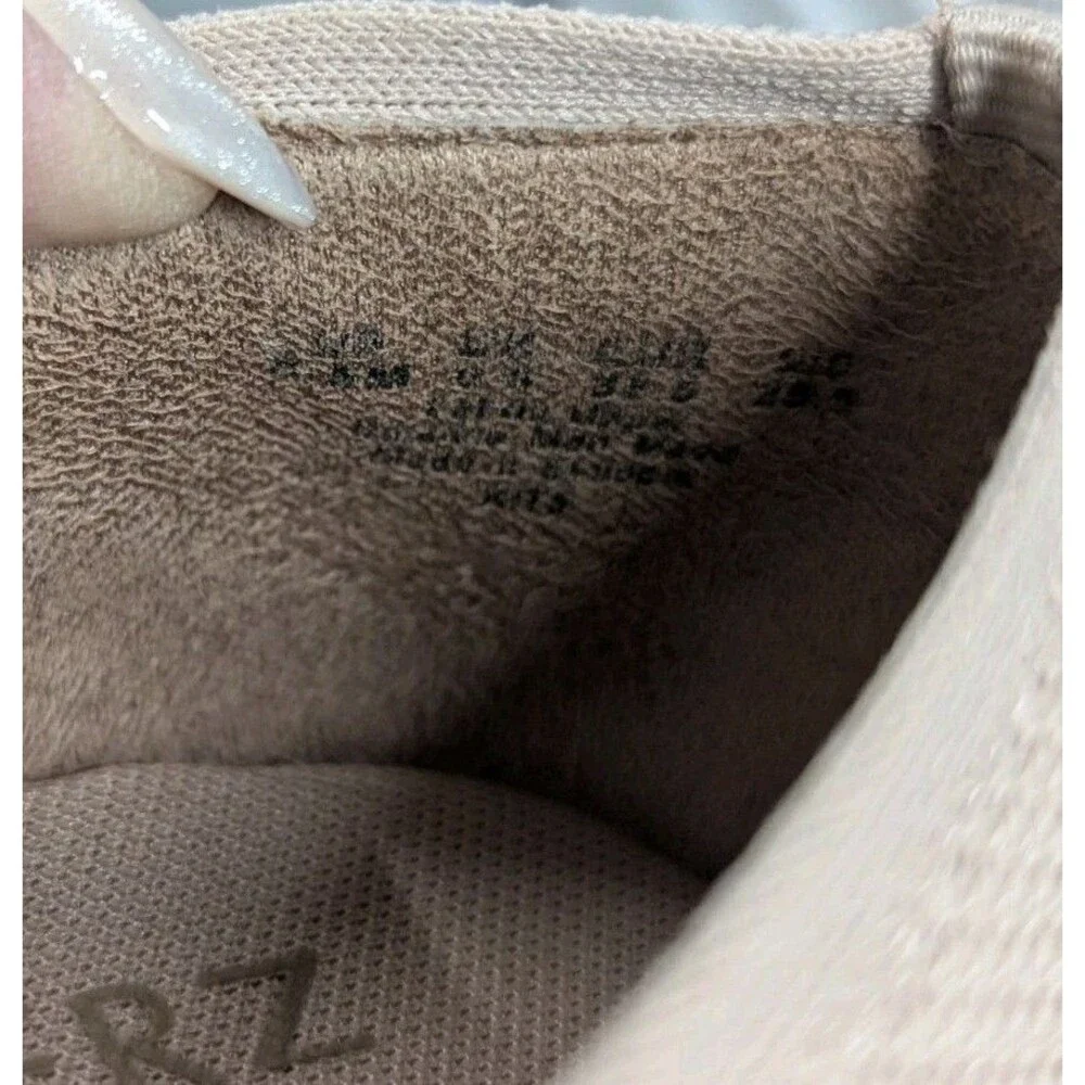 Minimalist Quiet Luxury  Naturalizer Blush Beige Slip-On Flats Preppy‎ 8.5